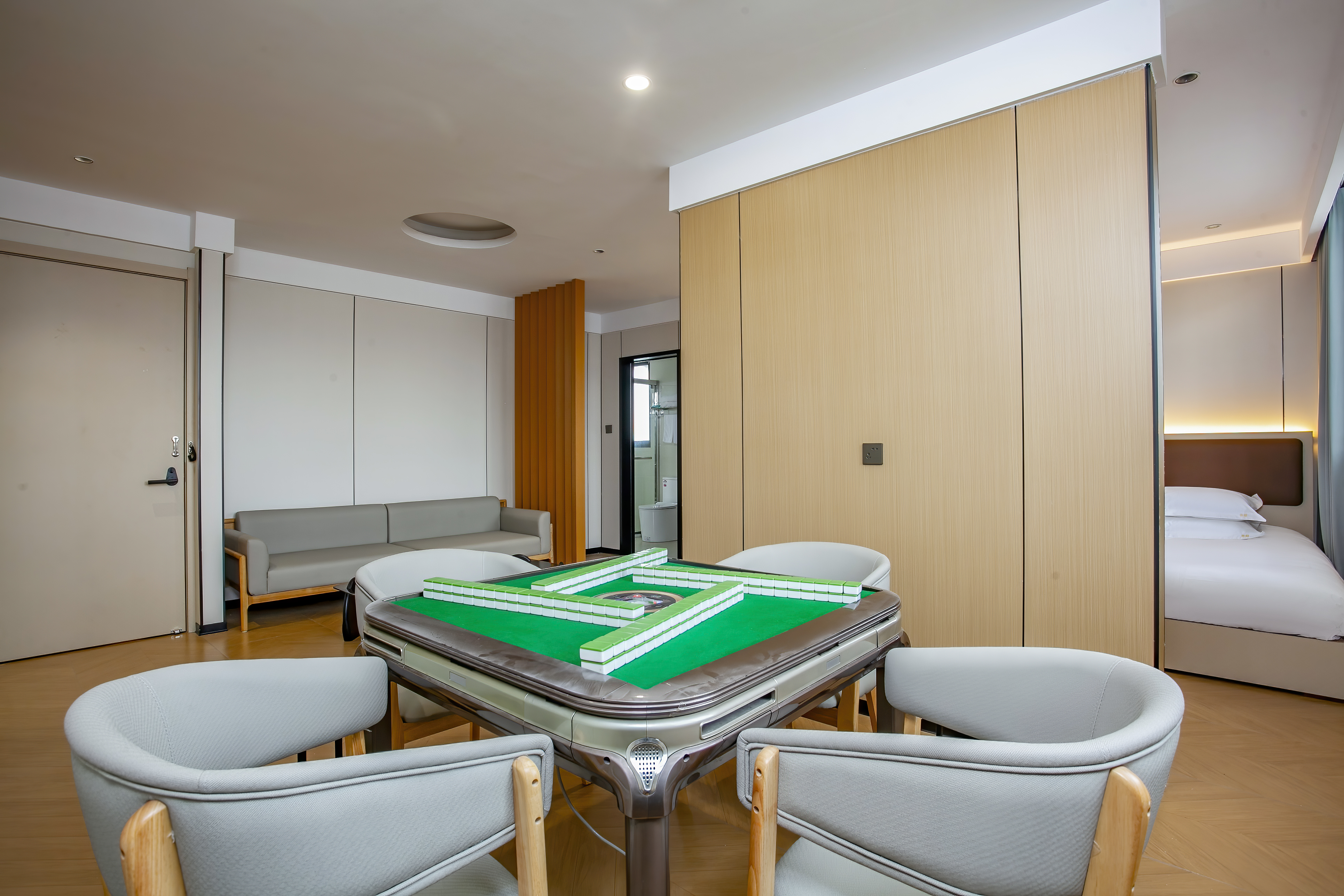 IMG_0005_R.jpg IMG_0005_R.jpg