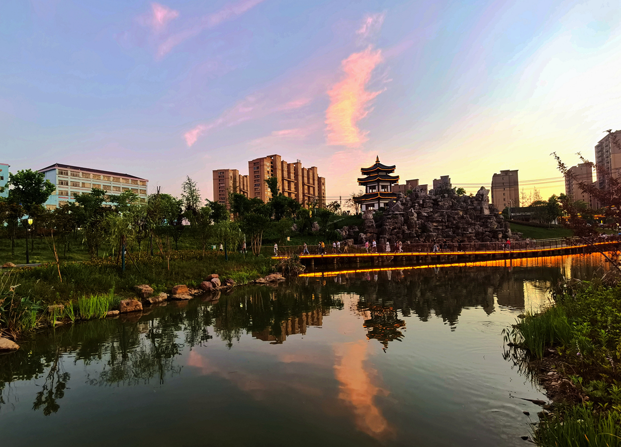 成西湖